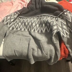 Old Navy Gray Crewneck Sweater